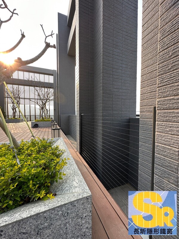 隱形鐵窗 兒童防護窗 兒童防墜窗 防盜窗 防鴿網 防寵物 陽台防護 大樓防護  高雄隱形鐵窗 隱形鐵窗推薦 隱形鐵窗達人 隱形折紗 長昕隱形鐵窗 台南隱形鐵窗 屏東隱形鐵窗 隱形鐵窗工廠直營 隱形鐵窗批發  台北隱形鐵窗 台中隱形鐵窗 鋼絲窗 鋼索窗 防墜窗 安全防護網 傳統鐵窗 鐵窗 不鏽鋼門窗