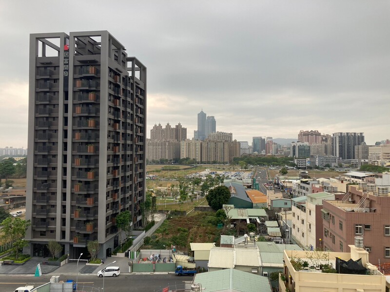 隱形鐵窗 兒童防護窗 兒童防墜窗 防盜窗 防鴿網 防寵物 陽台防護 大樓防護  高雄隱形鐵窗 隱形鐵窗推薦 隱形鐵窗達人 隱形折紗 長昕隱形鐵窗 台南隱形鐵窗 屏東隱形鐵窗 隱形鐵窗工廠直營 隱形鐵窗批發  台北隱形鐵窗 台中隱形鐵窗 鋼絲窗 鋼索窗 防墜窗 安全防護網 傳統鐵窗 鐵窗 不鏽鋼門窗