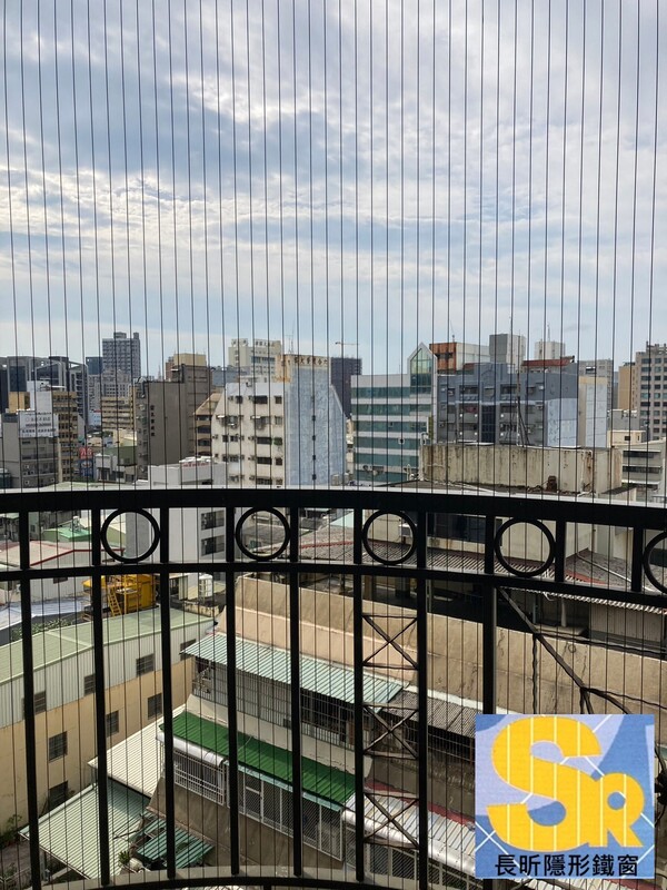 隱形鐵窗 兒童防護窗 兒童防墜窗 防盜窗 防鴿網 防寵物 陽台防護 大樓防護  高雄隱形鐵窗 隱形鐵窗推薦 隱形鐵窗達人 隱形折紗 長昕隱形鐵窗 台南隱形鐵窗 屏東隱形鐵窗 隱形鐵窗工廠直營 隱形鐵窗批發  台北隱形鐵窗 台中隱形鐵窗 鋼絲窗 鋼索窗 防墜窗 安全防護網 傳統鐵窗 鐵窗 不鏽鋼門窗